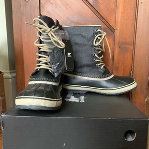 SOREL WINTER BOOTS! New with tags and box!